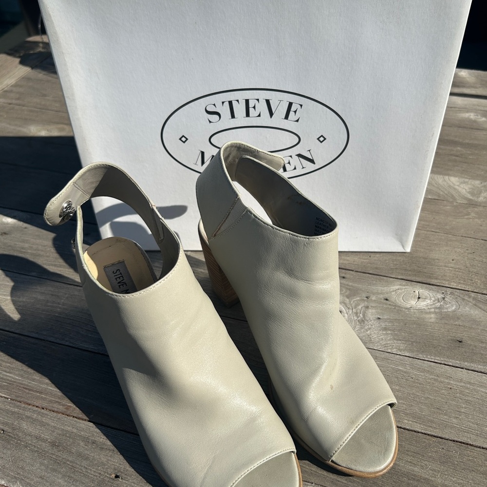 Steve Madden Women's Cream Peep-Toe Heels